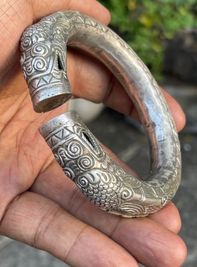 〓老工艺〓纯手工打造老银手镯 少数民族老手工银饰 龙头老银手镯