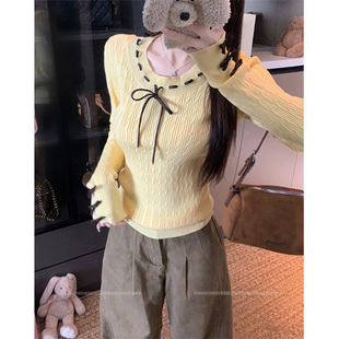 秋冬设计感系带蝴蝶结绞花针织衫女长袖修身减龄黄色毛衣上衣春季