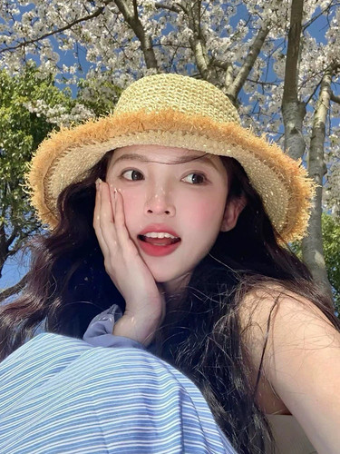 草帽女编织夏季出游海边沙滩防晒遮太阳毛边帽子可折叠百搭渔夫帽
