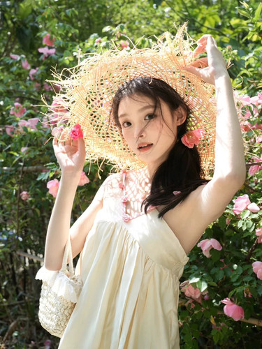 夏季海边拉菲草帽镂空大帽檐出行凹造型度假太阳帽子女款2025新款