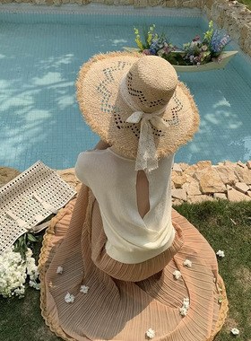 2025新款防晒拉菲草帽女蕾丝系带大檐海边度假帽子沙滩镂空遮阳帽