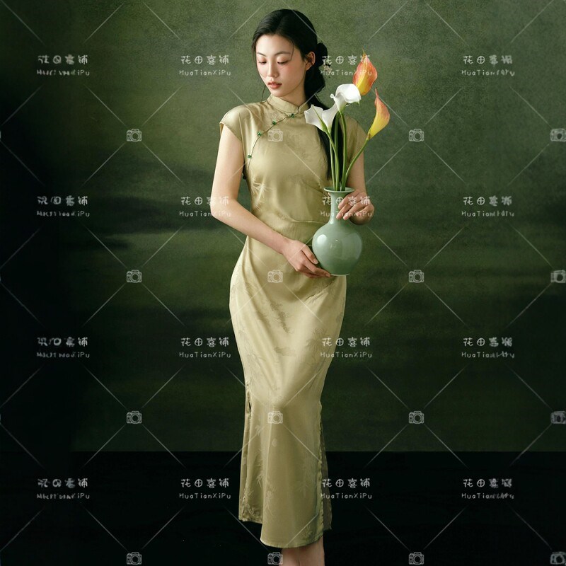 2025新款影楼主题新中式国风复古改良旗袍高级感写真艺术照连衣裙