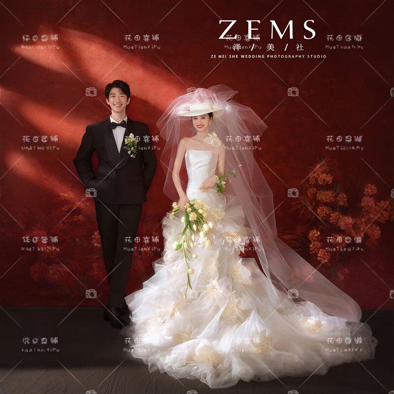 新款影楼拍照主题服装室内法式复古抹胸花朵鱼尾婚纱拖尾摄影礼服
