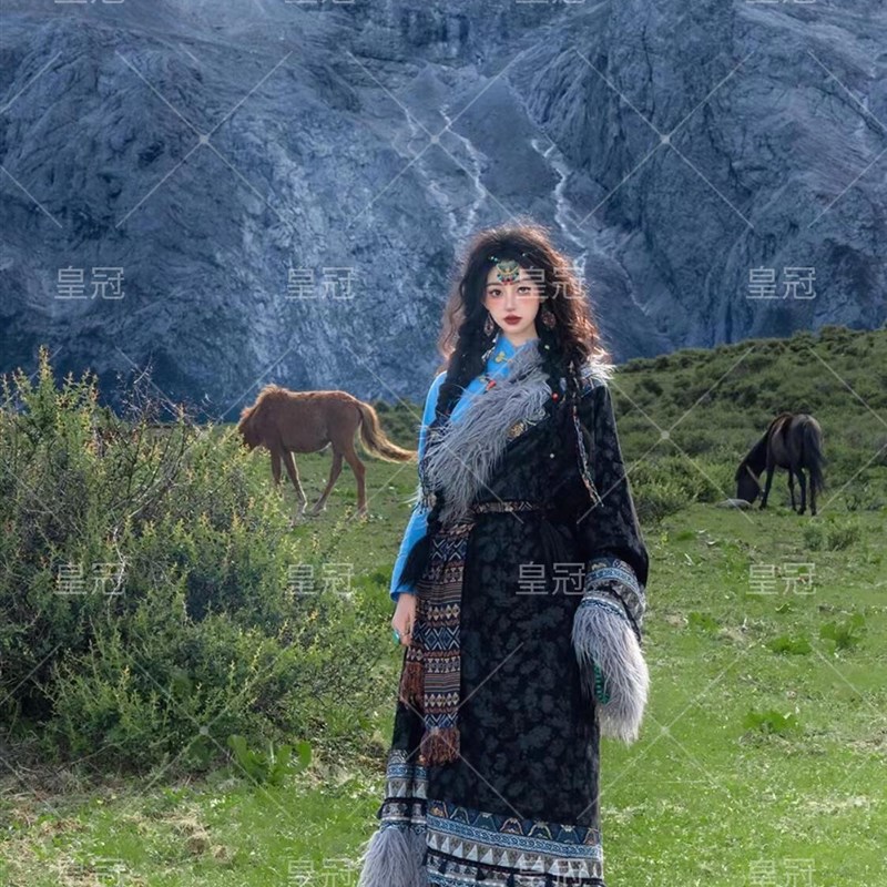 新款藏族服装女藏袍西藏长袍民族川西云南丽江藏式旅拍藏服写真