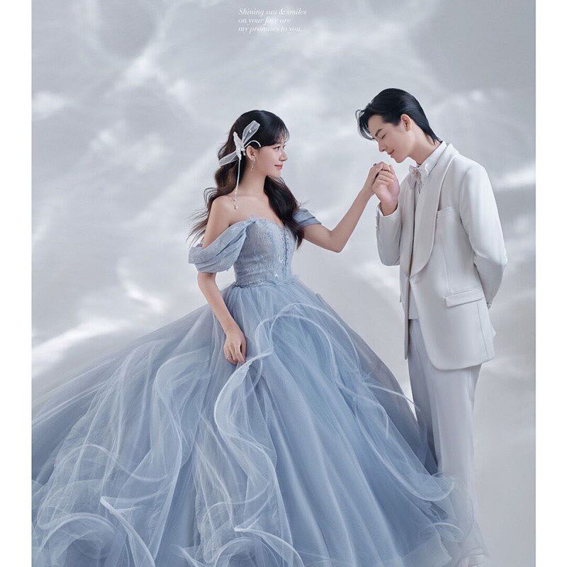 新款影楼室内仪式感主纱在逃公主风婚纱摄影写真拍照蓝色彩纱礼服