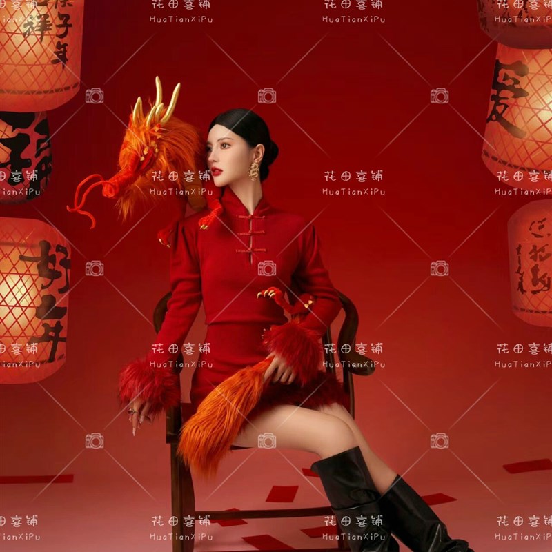 照相馆新年龙年写真主题服装中国风复古红色旗袍少女艺术照摄影服