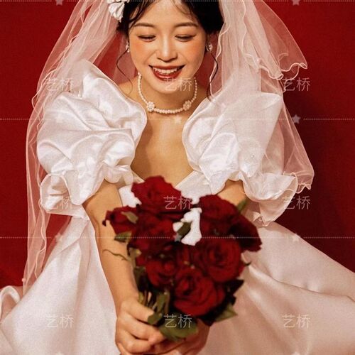 影楼新款80年代古董婚纱写真主题复古港风宫廷礼服少女艺术照摄影