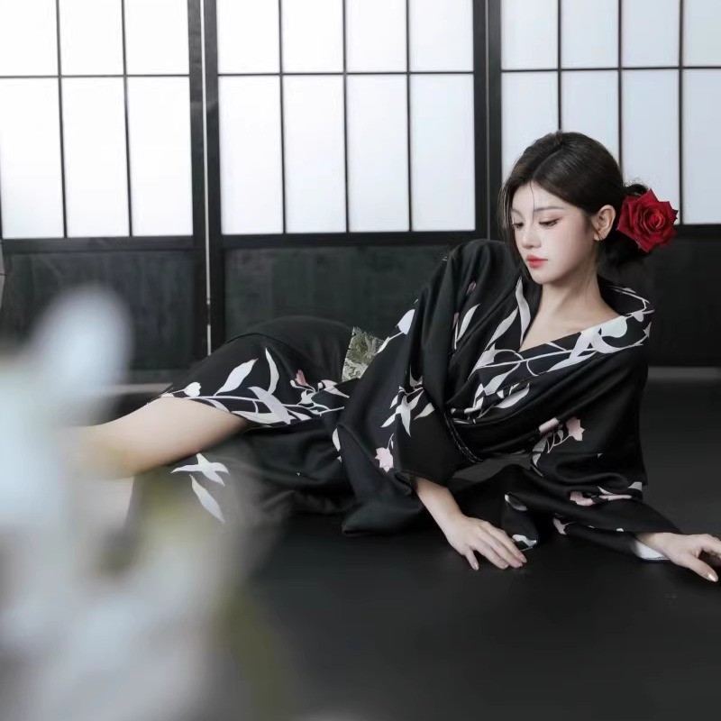 黑色樱花季少女和服浴衣日本和服正装女改良和服写真拍照连衣裙