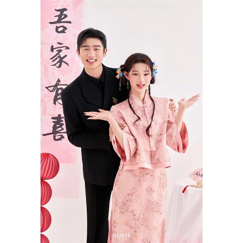 新款影楼主题粉色新中式喜嫁风俏皮订婚旗袍少女婚纱拍照摄影礼服