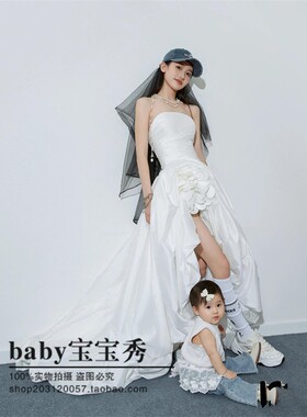 影楼写真全家福摄影服装家庭装三口亲子装影楼拍照写真套装清新