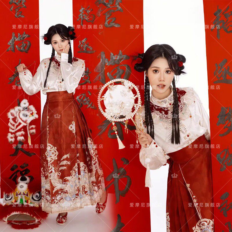 影楼新款新中式国风主题摄影服装汉服喜嫁马面裙婚纱回门敬酒礼服
