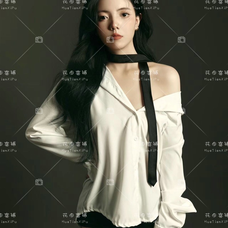 照相馆工作室私房照性感白衬衫摄影主题写真少女纯欲风肖像艺术照