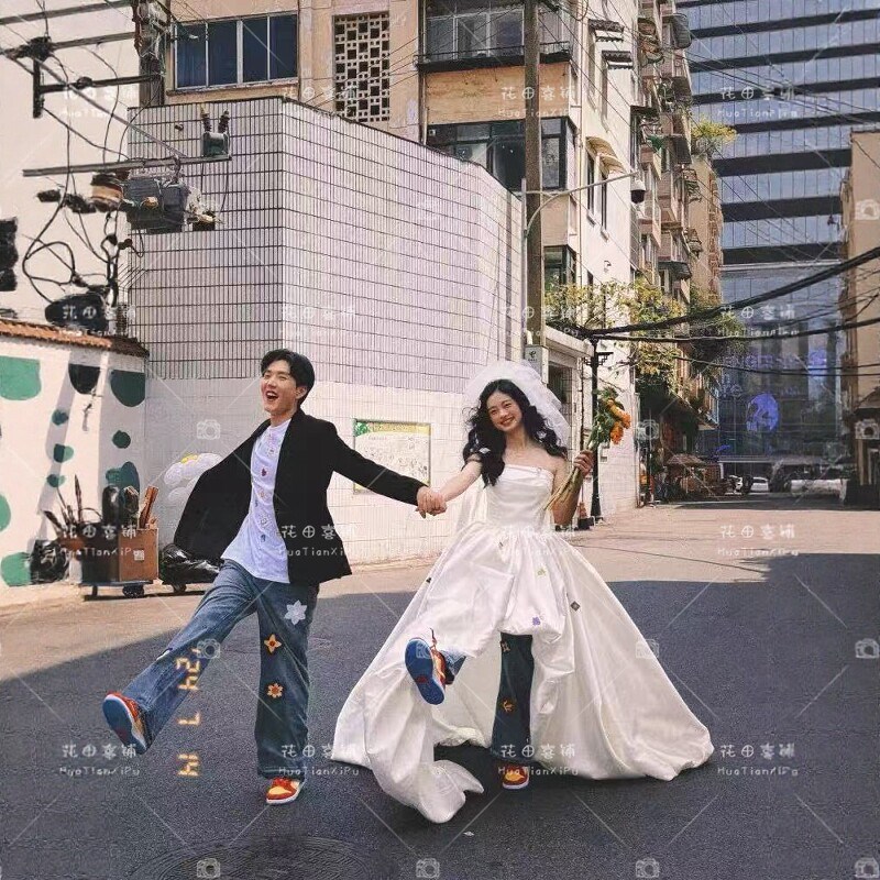 影楼拍照旅拍主题服装街拍婚纱旅拍摄影情侣混搭抹胸前短后长礼服