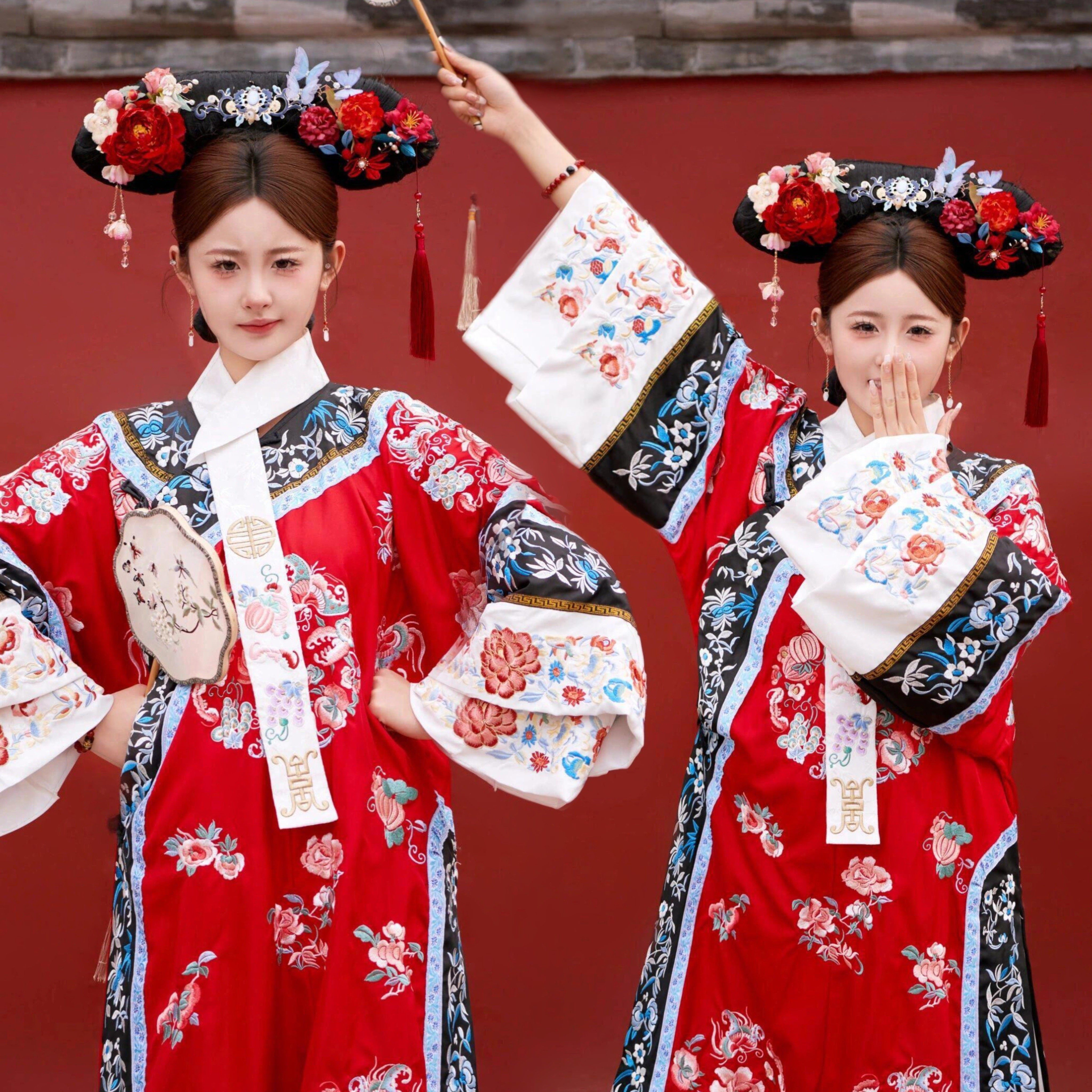 新款宫廷风清代红色印花格格服新中式清朝汉服女旅拍写真摄影服装