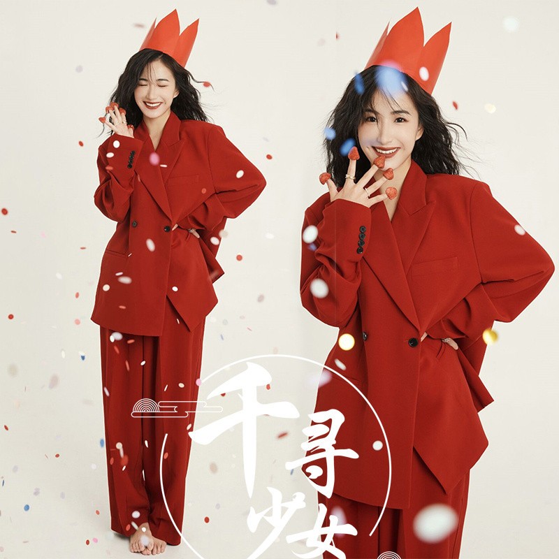 影楼新款写真主题服装红色喜庆西服套装少女生日艺术拍照摄影衣服