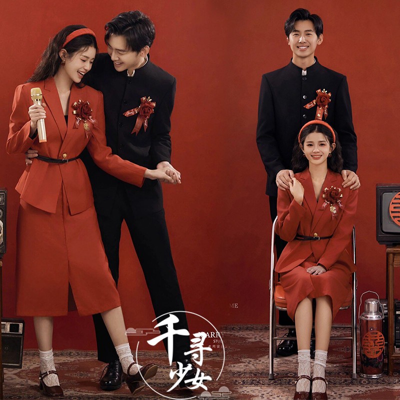 影楼复古港风高级感红色敬酒服情侣套装气质宴会结婚订婚室内写真