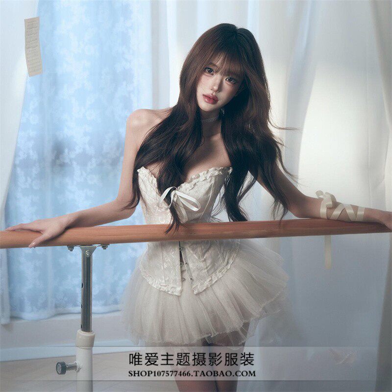 影楼抹胸束腰网纱连衣裙女高级感公主风蓬蓬裙生日礼服显瘦裙子