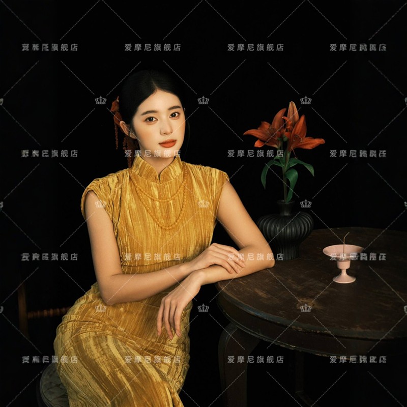 2026影楼国风新中式东方韵味女性温婉复古旗袍国风光影写真服装图片