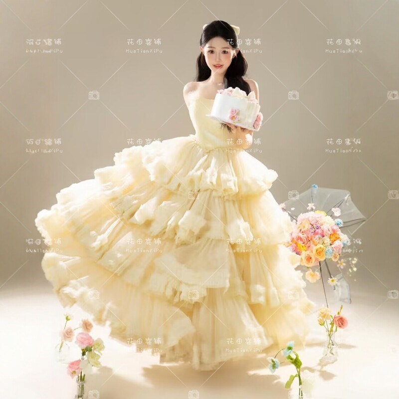影楼主题服装2026新款高端主纱甜美仙气吊带森系草坪公主风轻婚纱