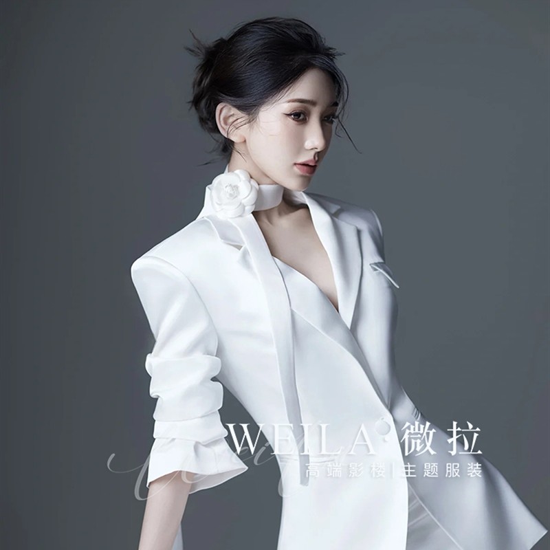 2023薇拉新款时装韩杂画报肖像形象写真西装裙照相馆服装舞台演出