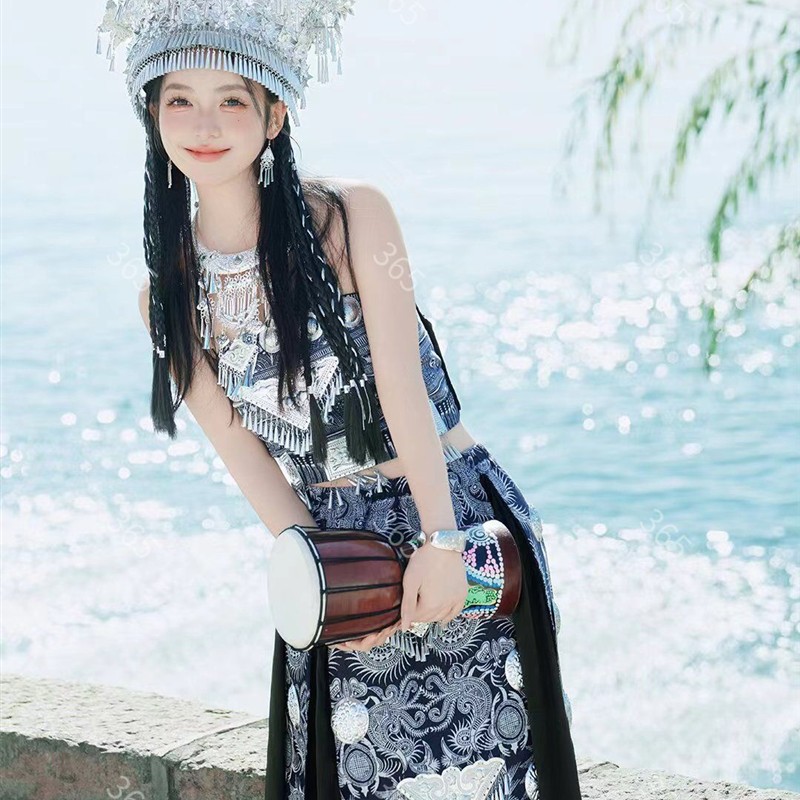 新款哈尼异域风情西双版纳苗疆少女民族风凤凰古城旅拍写真摄影服