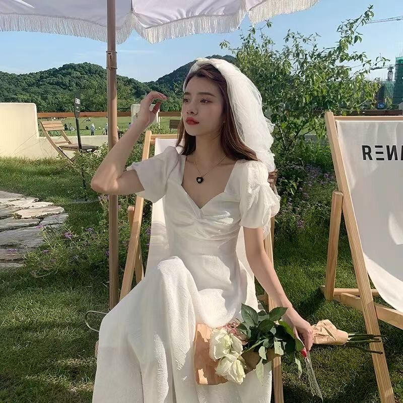 新娘简约法式复古轻婚纱出门纱白色修身迎宾礼服裙影楼写真礼服