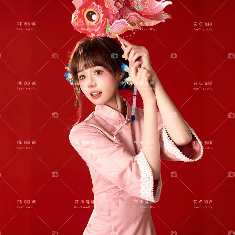 2025新年影楼氛围感甜美中国风复古旗袍写真春节喜庆拍照艺术服装
