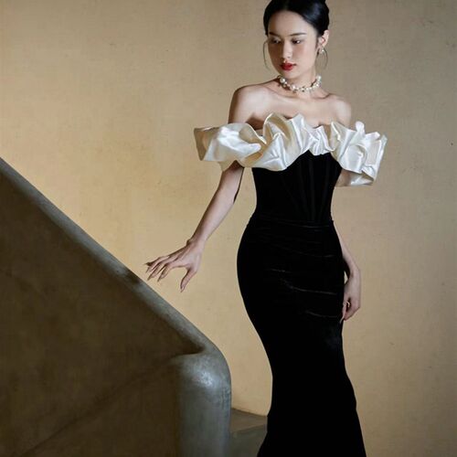 影楼黑色赫本名媛风一字肩轻奢鱼尾礼服新娘晨袍写真摄影拍照服装