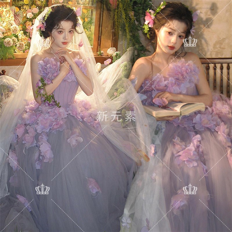 照相馆新款法式主题甜美梦幻仙女风抹胸拖尾紫色花朵婚纱拍照礼服