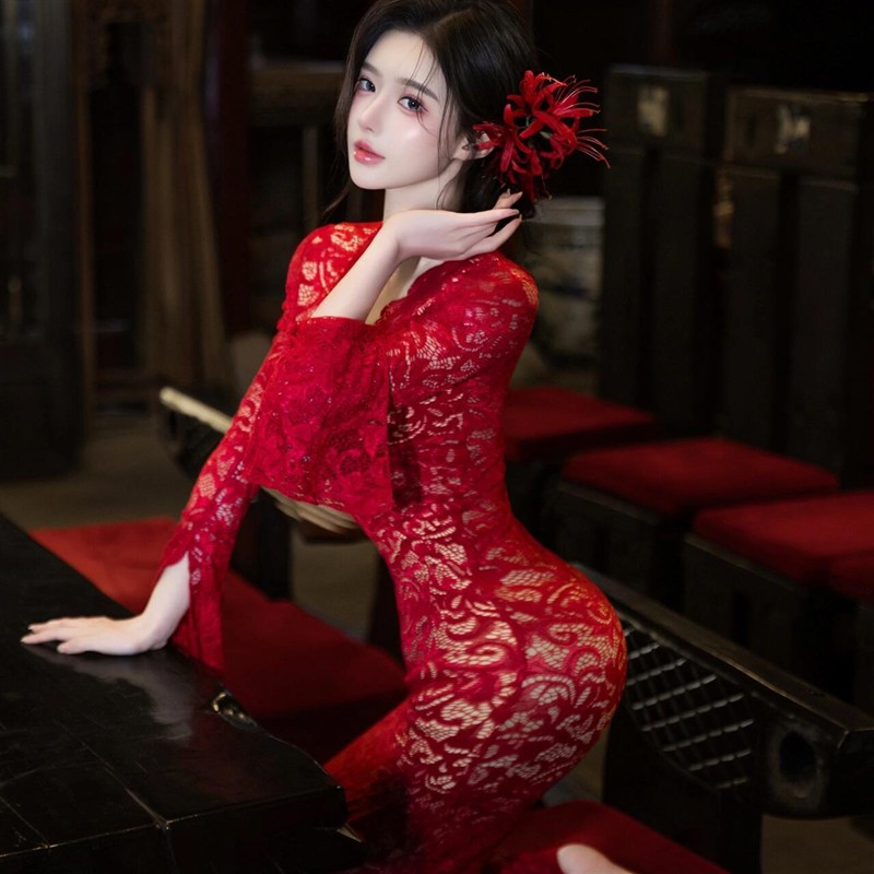 写真服装女新款法式红色纯欲风蕾丝洋装镂空修身拍照写真摄影服