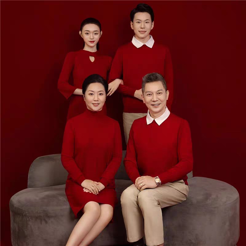 影楼全家福拍照主题服装简约亲子红色毛衣一家六口摄影全家福套装