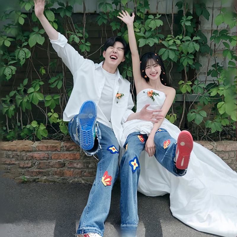 照相馆新款拍照主题服装街拍婚纱摄影情侣旅拍抹胸前短后长白色礼