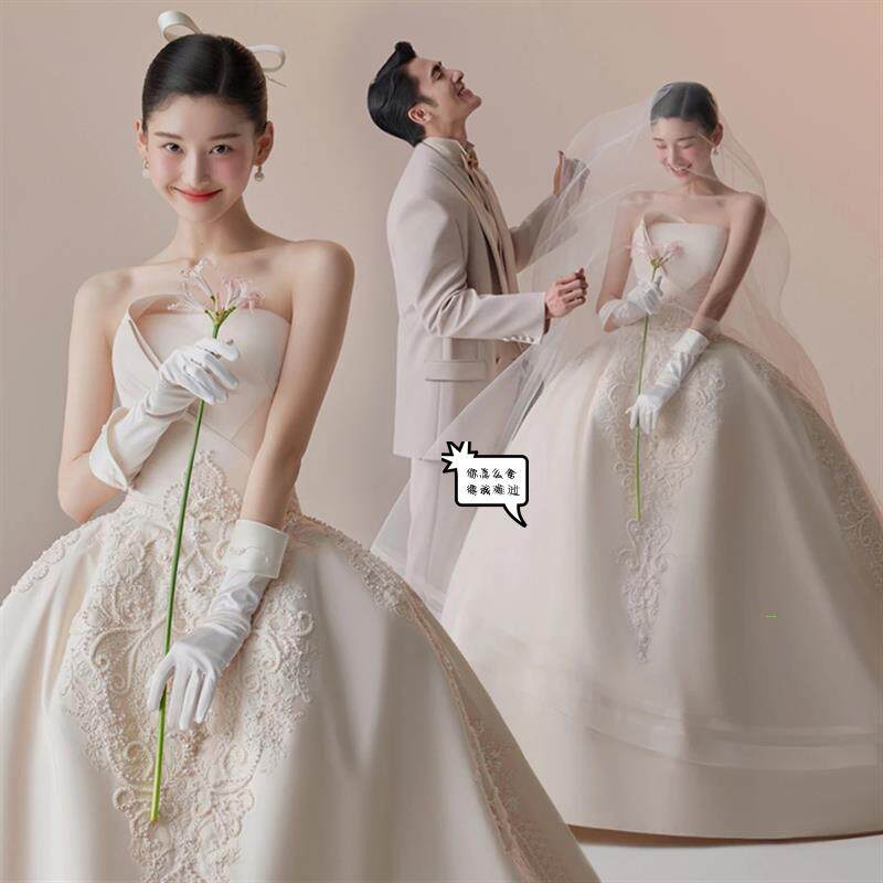 影楼室内温柔主纱美人纪韩式婚纱摄影写真拍照高定简约抹胸礼服