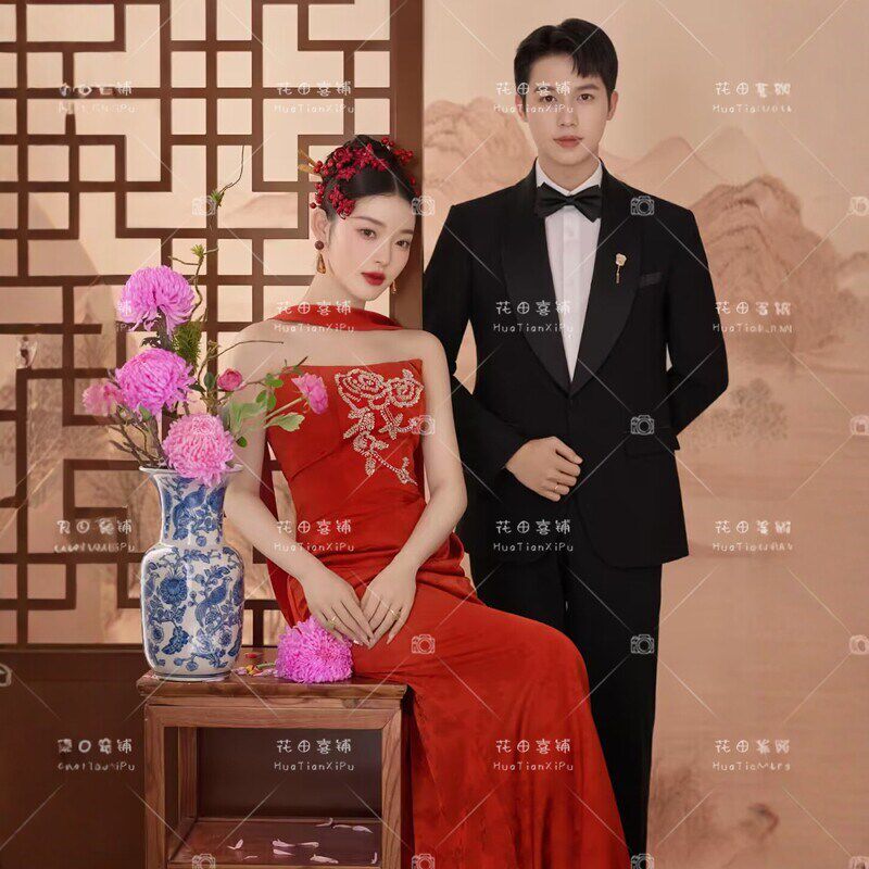 照相馆拍照主题服装中式中国风礼服婚纱内景拍照蕾丝出门晨袍敬酒