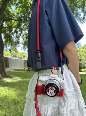 佳能r50保护套相机包r10微单反底座R8rp复古R50V斜跨肩带200D二代