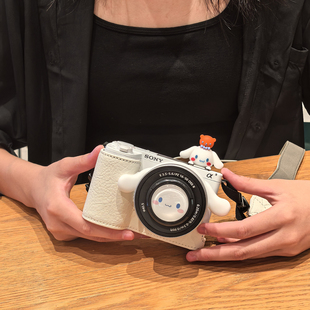 适用索尼ZVE10二代相机包ZVE10K保护套a6400a7r5壳a7c2代A7M4配件