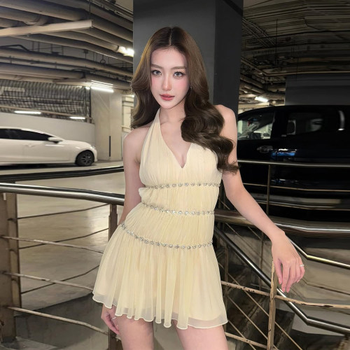 隐欲囚笼女主同款镶钻连衣裙