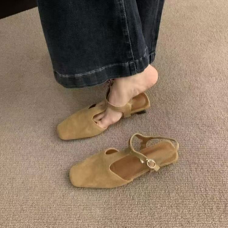 法式复古包头凉鞋女2026夏季新款小猫跟后空一字扣低跟高跟鞋单鞋