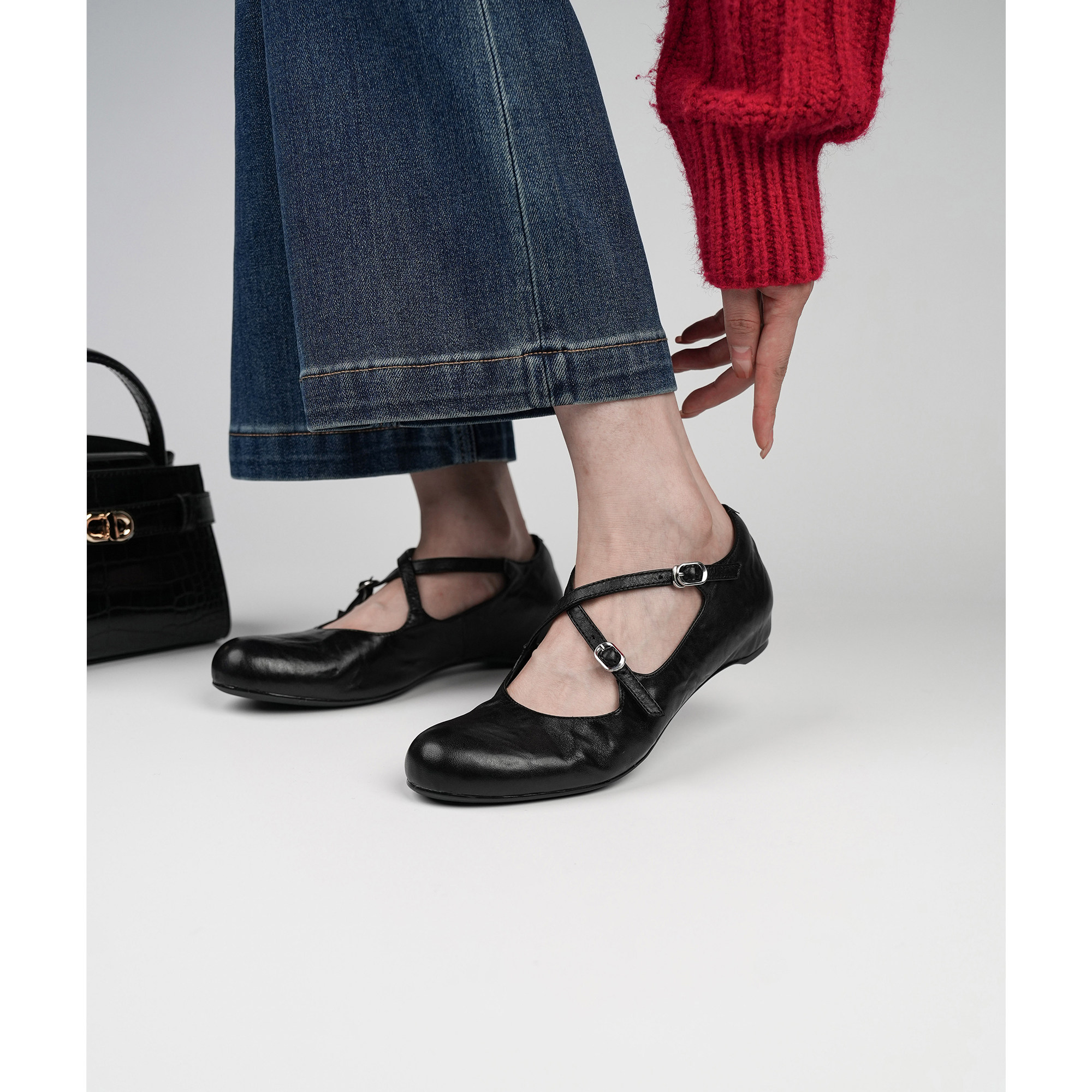 Fermina 复古小圆头浅口单鞋女低跟平底鞋新款通勤交叉带牛皮女鞋,女鞋,浅口单鞋,淘宝优惠券,粉丝福利购,淘宝优惠卷