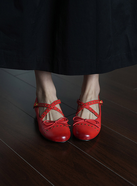 Fermina圆头浅口芭蕾舞鞋女平底交叉带铆钉单鞋简约百搭小红鞋春