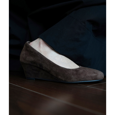 Fermina浅口坡跟磨砂百搭单鞋