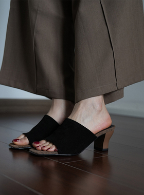 Fermina 轻复古牛皮露趾一字拖鞋女夏外穿简约粗跟高跟凉拖度假拖