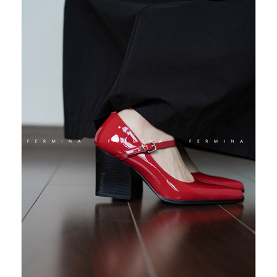 Fermina尖头粗跟玛丽珍高跟鞋