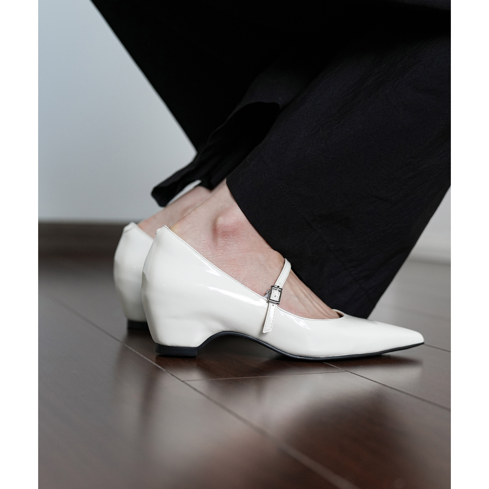 Fermina 尖头坡跟高跟鞋女浅口一字带银色玛丽珍鞋内增高通勤女鞋 - Fermina出品