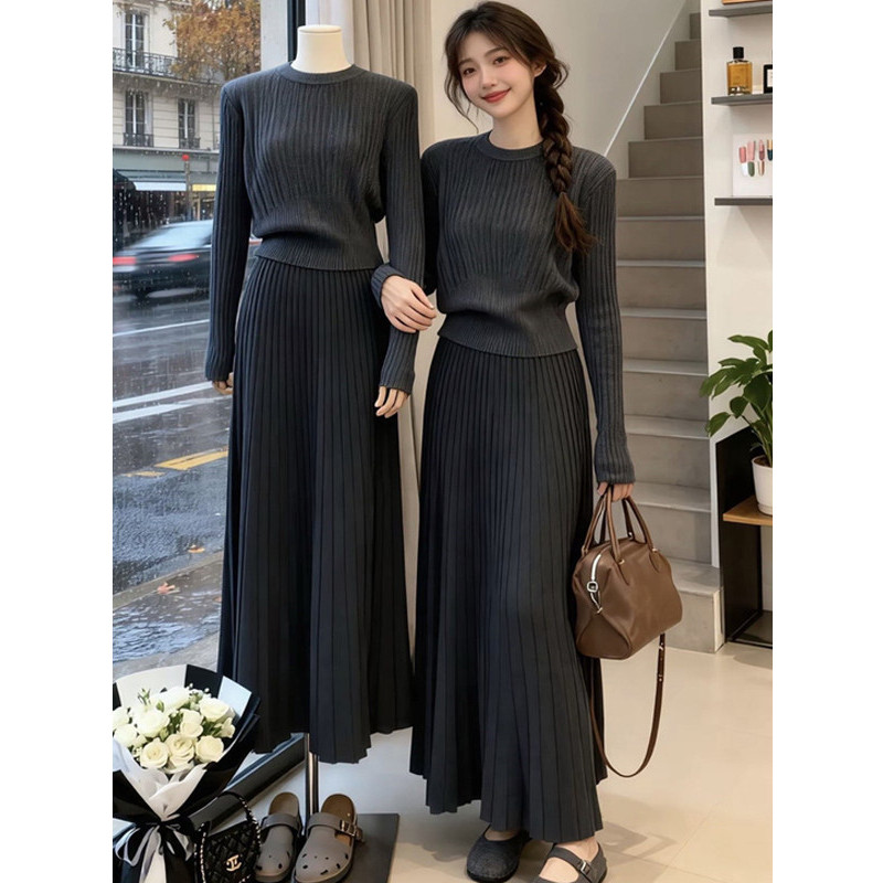 2026超火冬装一整套装女高级感针织衫毛衣百褶半身裙小香风两件套