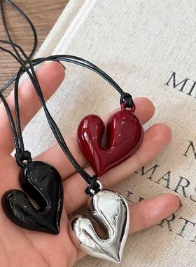 博主Reina同款爱心项链女高级感黑绳挂脖吊坠韩国网红设计感配饰