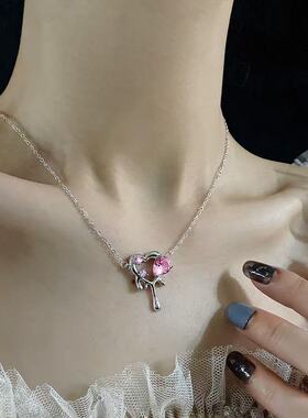 ins风蜜桃粉锆石爱心锁骨链