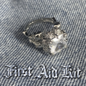 戒指 镀白金 图案朋克 但是戴上很仙 MAS救护所 骷髅镶嵌锆石