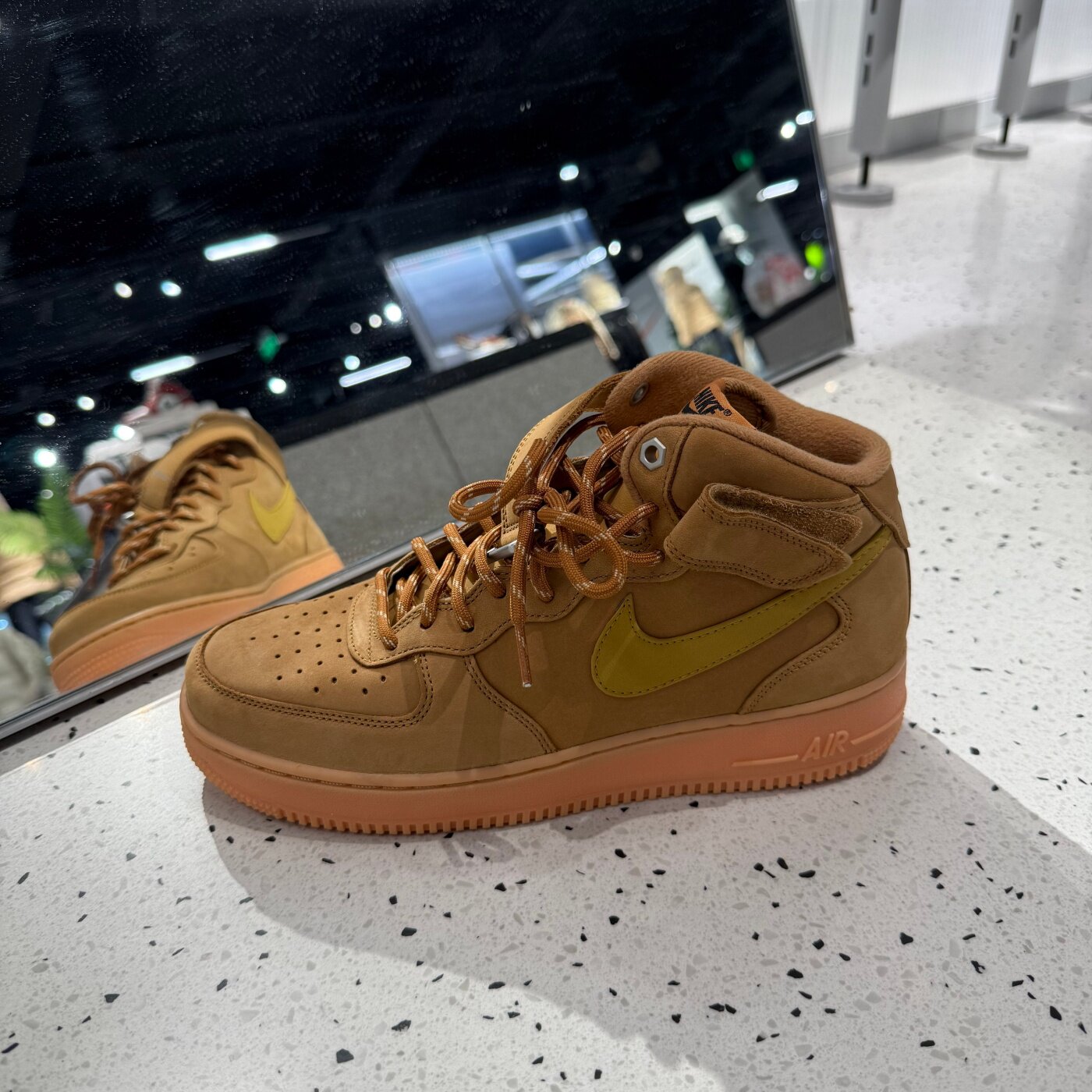 Nike Air Force 1 Mid 耐克AF1小麦色空军一号中帮板鞋DJ9158-200