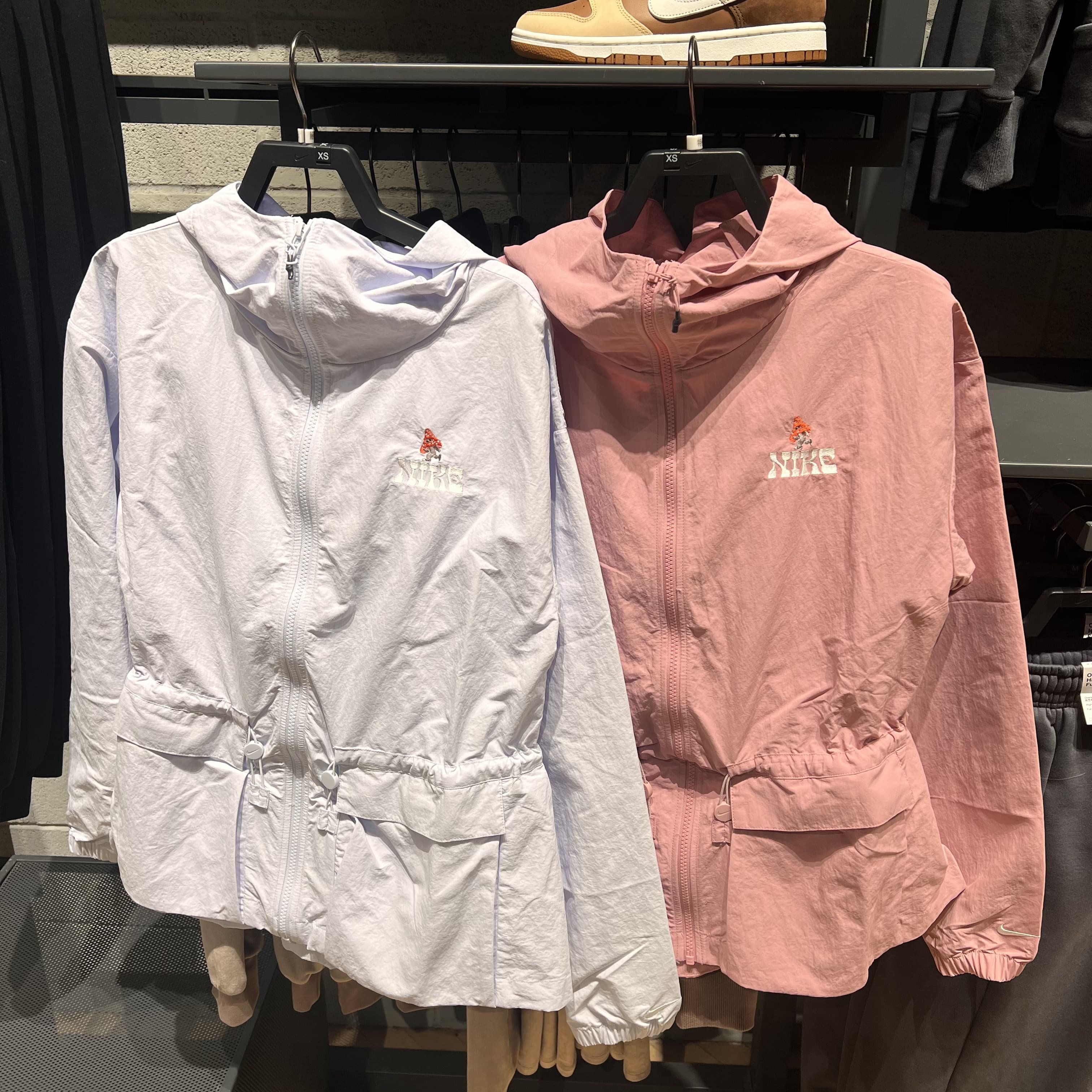 NIKE耐克女25春夏新款运动休闲夹克收腰百搭连帽防晒外套IF0609,运动服/休闲服装,运动茄克/外套,淘宝优惠券,粉丝福利购,淘宝优惠卷